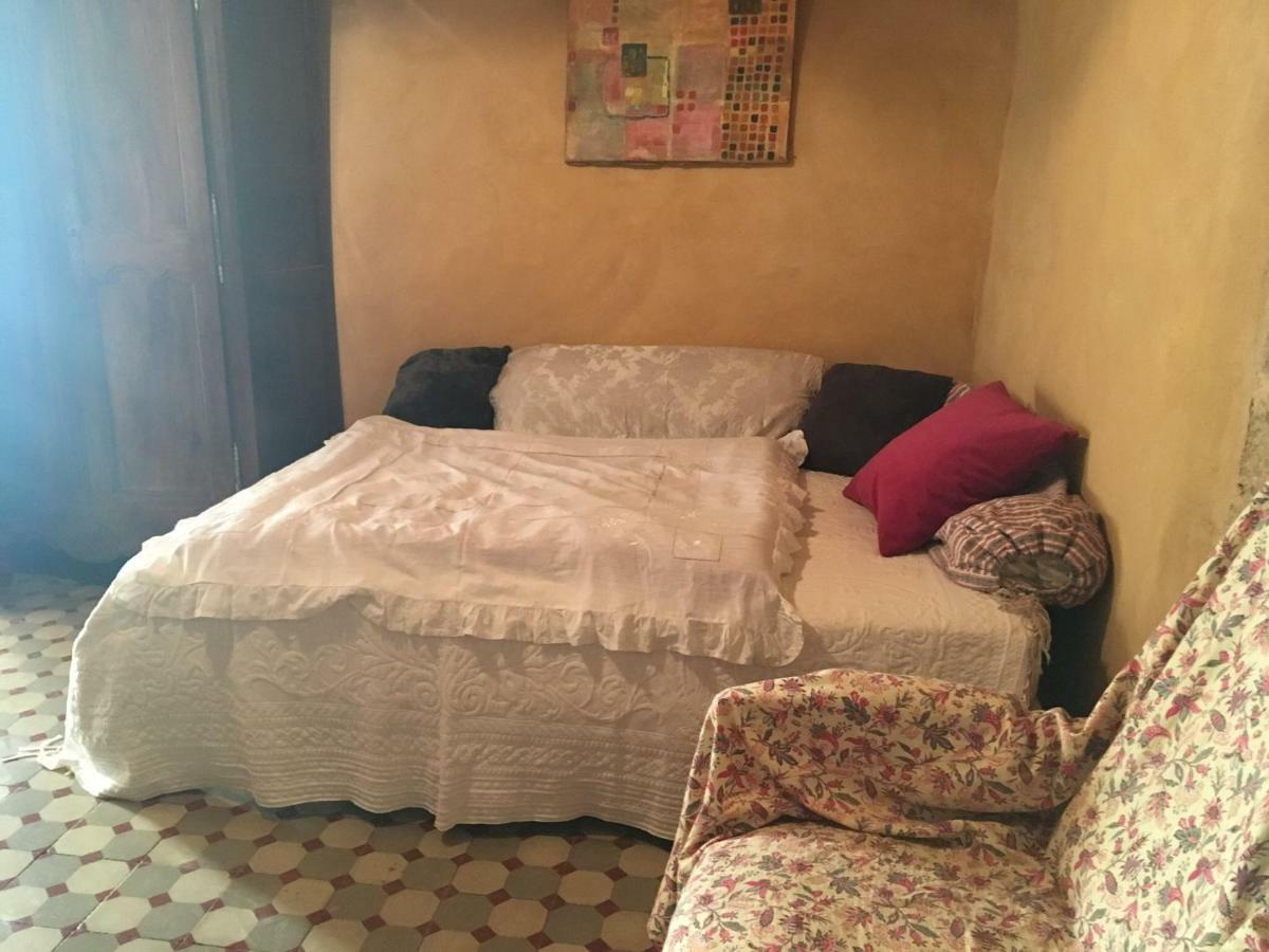 Les Chambres D'Elise Collias Eksteriør billede